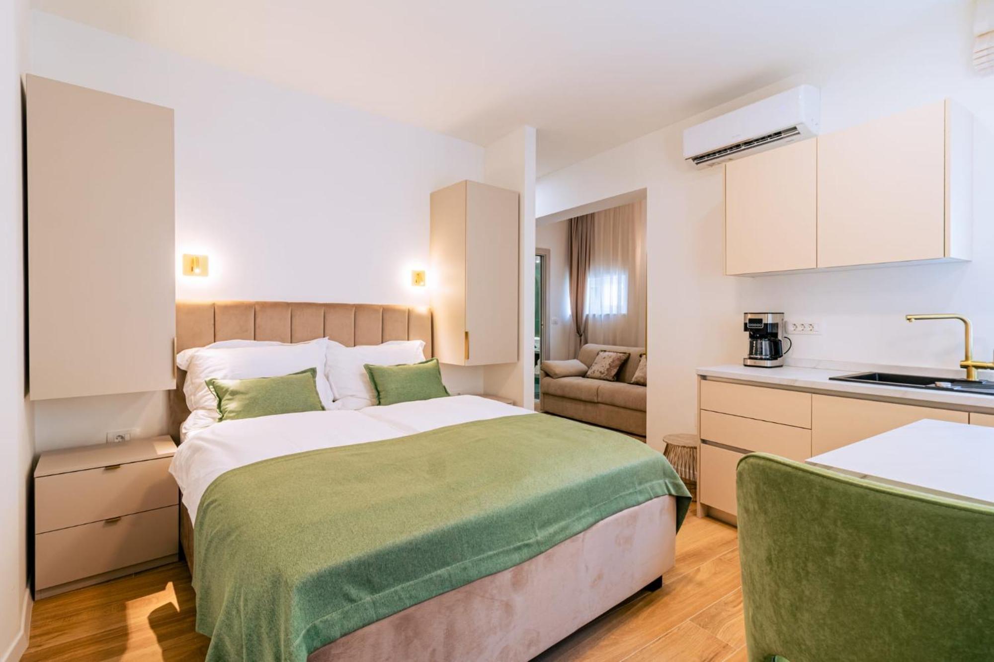 Luxury 2 Bedroom-2 Bathroom Apartment & Studio App With Rooftop Terrace Split Eksteriør billede