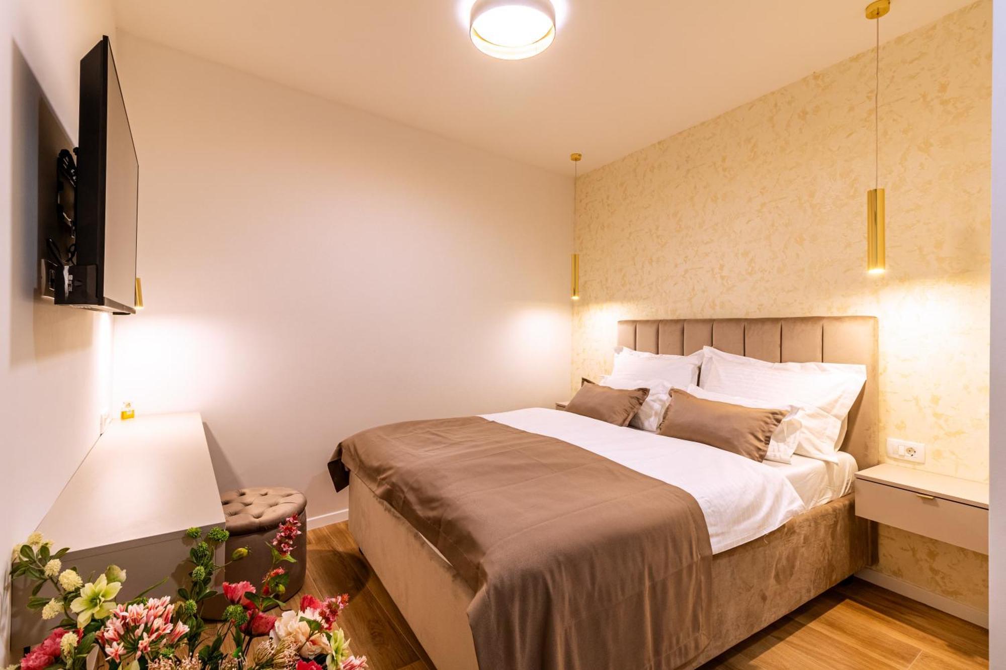 Luxury 2 Bedroom-2 Bathroom Apartment & Studio App With Rooftop Terrace Split Eksteriør billede