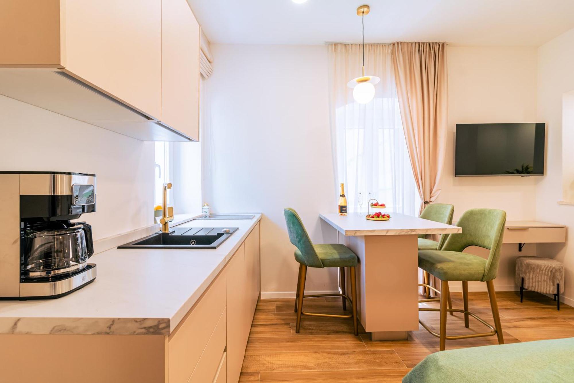 Luxury 2 Bedroom-2 Bathroom Apartment & Studio App With Rooftop Terrace Split Eksteriør billede