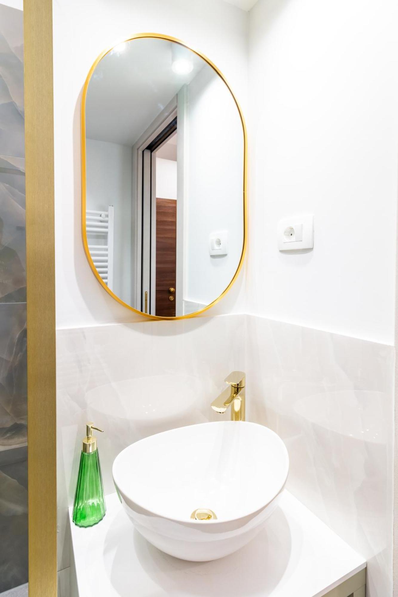Luxury 2 Bedroom-2 Bathroom Apartment & Studio App With Rooftop Terrace Split Værelse billede